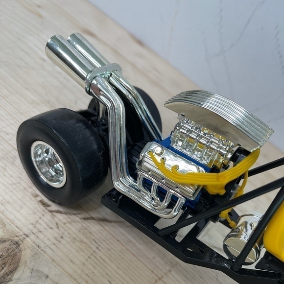 HOT Wheels California Volkswagen Hot Bus 1999 Retro Scale approximately 1:32 - Picture 11 of 13